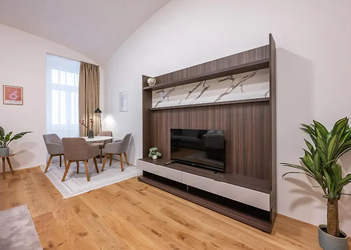 1 Bdr - Sunshine, Right Near Vienna's Old